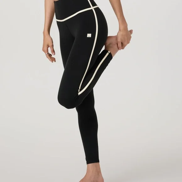 NWT Vuori AllTheFeels Corset Leggings in Black. Size S - Picture 1 of 6